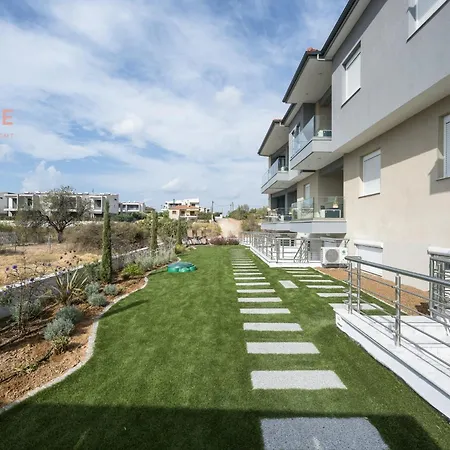 Ouranos, Nilie Hospitality Mgmt ניקיטי